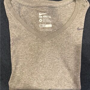 Nike Heather Gray V-Neck Short Sleeve